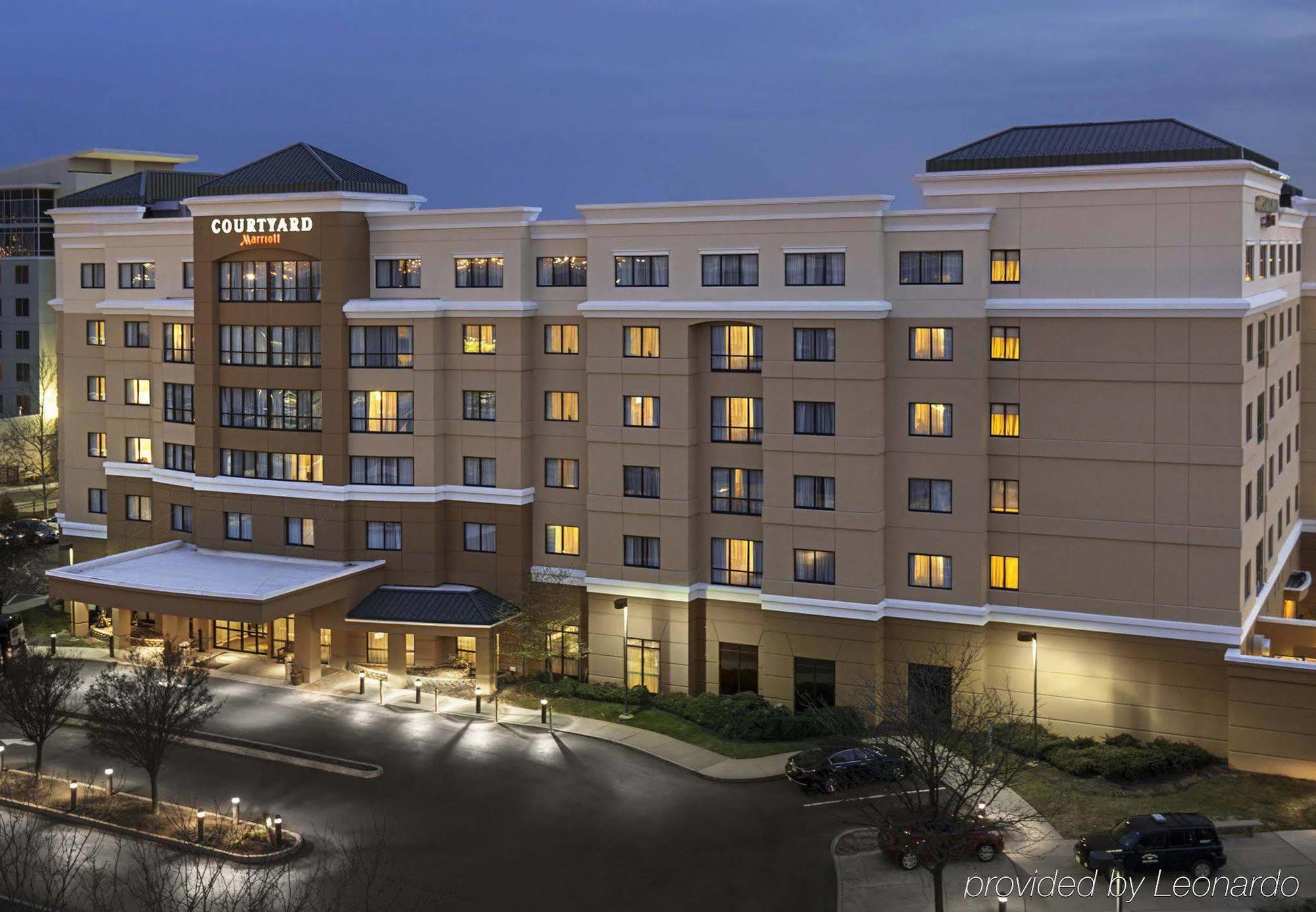 Courtyard By Marriott Newark Elizabeth Hotel Exterior photo